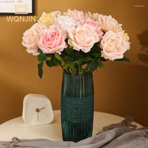 Decoratieve bloemen Real Touch Rose Flanel Flower Bouquet Single Head Artificial Bunch for Wedding Decoration Home Decor