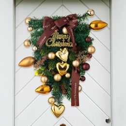Flores decorativas, guirnalda navideña de plástico realista, decoraciones preiluminadas, feliz árbol verde, coronas de frutas rojas para puerta