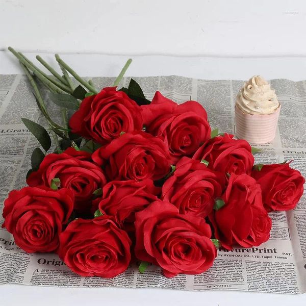 Roses artificielles rouges décoratives en soie, 52cm, pour la maison, décoration de Table de mariage, Bouquet de mariée, cadeau de saint-valentin pour mères