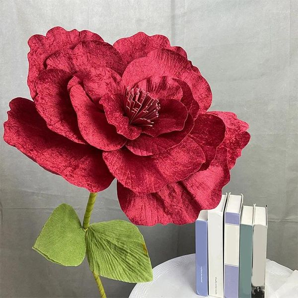 Flores decorativas Simulación gigante roja Terciopelo Peonía Ventana de boda Exhibición Decoración para el hogar Accesorios de pograph Cabeza de flor de rosa falsa artificial