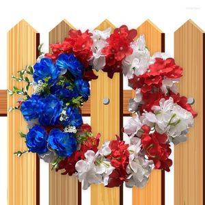Decoratieve bloemen rood witte en blauwe krans creatieve voordeur Amerikaanse vlag patriottische bruiloft ramen hangende decoratietools hangen