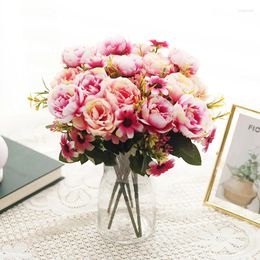 Fleurs décoratives rétro Silk Peony Artificiel Daisy Flower Bride Bouquet Wedding Party Fake Home Room Vase Vase Scrapbook Decoration Accessoires