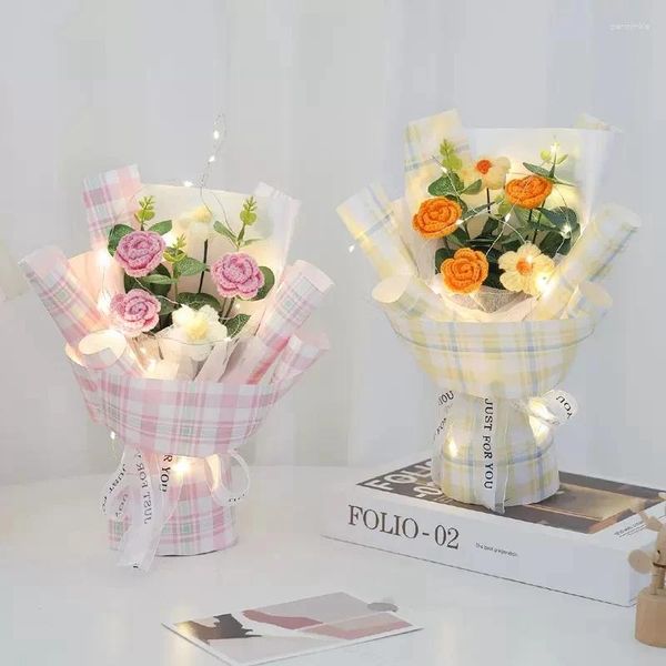 Flores decorativas rosa rosa ramo de crochet con lámpara LED ramos hechos a mano creativos flores artificiales Día de la madre Decoración de bodas
