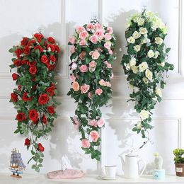 Flores decorativas Rosa ratán colgante de pared flor artificial decoración de fiesta simulación Día de San Valentín boda cesta falsa