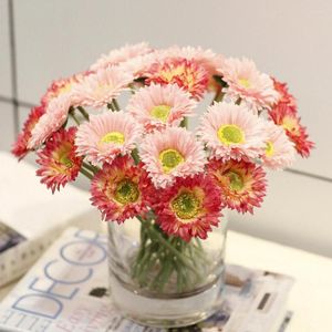 Decoratieve bloemen Silk Daisy Artificial Flower Bridal Bouquet Christmas Family Wedding Jaar Diy Decoratie Little Fake