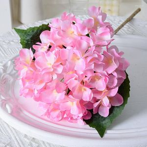 Decoratieve bloemen Silk Hydrangea Artificial Bouquet Fake Bloem Bruiloft Bloem arrangement Accessoires Home Vase Deco Ornamenten PO Props