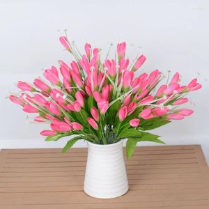 Decoratieve bloemen gesimuleerde kunstmatige bloem magnolia bud tulip woonkamer eettafel zijden diy arrangement accessoires