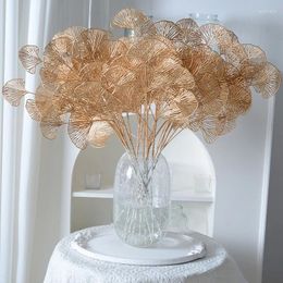 Decoratieve bloemen gesimuleerde bloem plastic maaspatroon 3-tolledig gouden ginkgo blad concentrische eettafel decoratie bruiloft