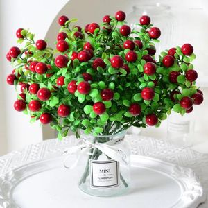 Fleurs décoratives plante simulée 7 fruits rouges de fourche chanceux et propice de décoration de décoration de maison riche riche riche et de bon augure