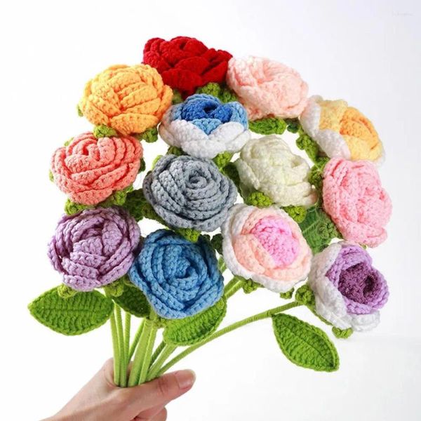 Fleurs décoratives Rose simulée artificielle tressée à la main fleur de crochet beau fil pour décoration de maison