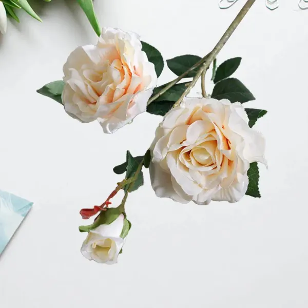 Flores decorativas Simulación de flores Ramo de rosas artificiales realistas 3 cabezas Arreglo de boda de color brillante Fácil para el hogar