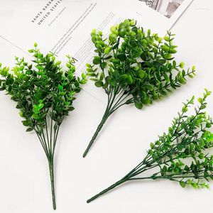 Decoratieve bloemen Simulatie Green Plant Plastic varens Bladeren Bladeren Fake Flower Artificial Struiken Kerstmis Tuin Decoratie Arrangement