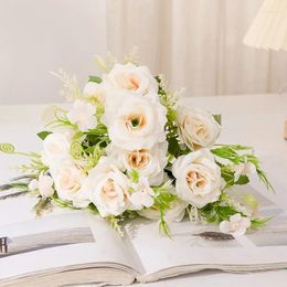 Fleurs décoratives Simulation Roses Bouquet Silk Fake Plant Folice Decoration Artificiel Rold Edge Corner Rose Fleur Valentin Cadeau