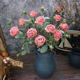Fleurs décoratives Single Burnt Edge Rose Fire romantique Décoration florale rôtie Florale Couroulée de table de table