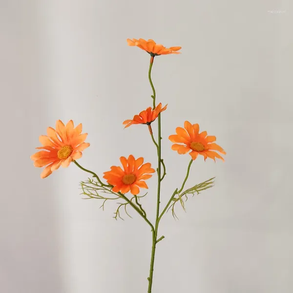 Fleurs décoratives Small Daisy Camomile Fake Flower Simulation Pographie en soie PO Decoration Wedding