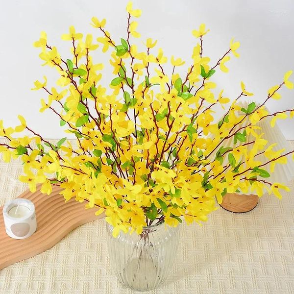 Flores decorativas Saludo de primavera Flor artificial Wen Xin Orchid Amarillo Silk Compras Mall Ventana Decoración de la casa del hogar Boda falsa