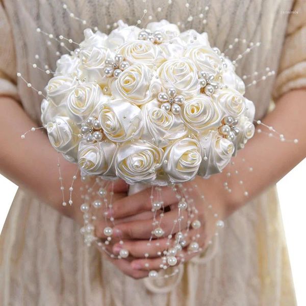 Flores decorativas impresionantes perlas cuentas ramo de novia hermosa rosa artificial blanca y marfil cinta de dama de honor bouquets de boda