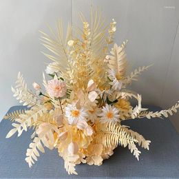 Decoratieve bloemen De grondrij Bloemsimulatie Bruiloft Scène Layout Props