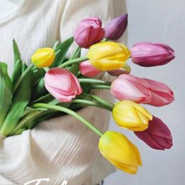 Decoratieve bloemen Tulip Bud Bouquet (5 %/Bunch) 46 cm Silicone Real Touch Hoge kwaliteit Calla Home Decoratie geschenk kunstmatige bloem bruiloft
