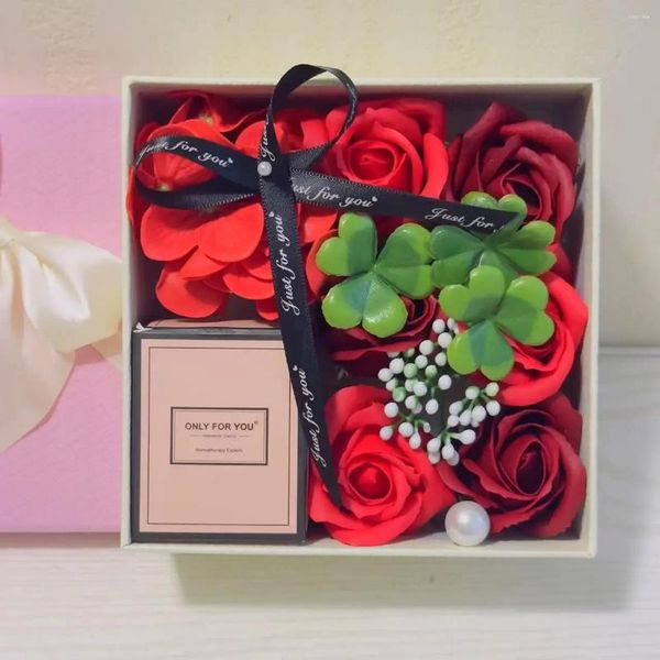 Fleurs décoratives de la Saint-Valentin Rose Soap Plant de fleurs Essential Petales Romantic Petales Gift For Girls Mom Anniversaires Boîte du professeur