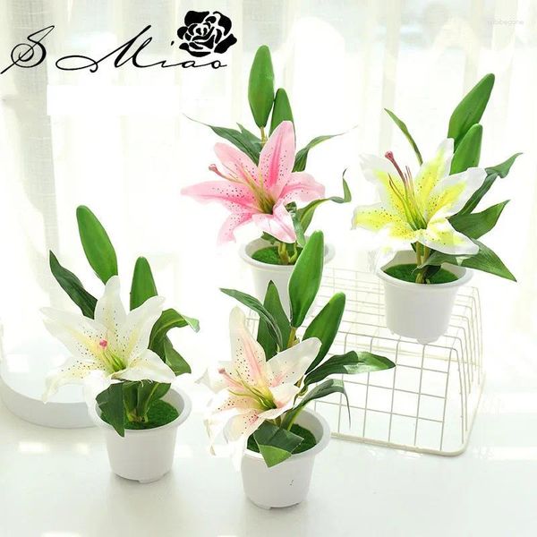 Fleurs décoratives Virtual Flower Lily Bonsai Creative Indoor Party Scene Decoration