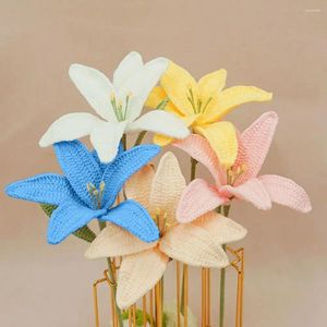 Fleurs décoratives tressées au Crochet, chaudes et confortables, pour la décoration de la maison, Bouquet de lys vibrant tricoté à la main, bricolage réaliste