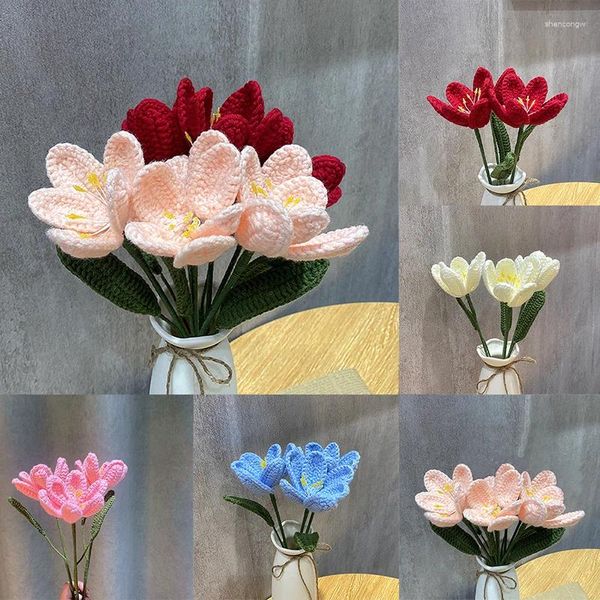 Flores decorativas Tejiendo Tulipán abierto Lana tejida a mano Simulación de flores Acabado Día de San Valentín Ramo falso de la madre Hifts Home