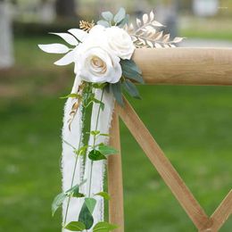 Decoratieve bloemen bruiloft gangpad decoraties kunstmatige rozen stoel rugbloem voor outdoor feestlocatie decoratie decor