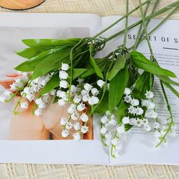 Fleurs décoratives Bouquet de mariage Bouquet Artificiel Lily of the Valley Plastic Flower Fake Hand