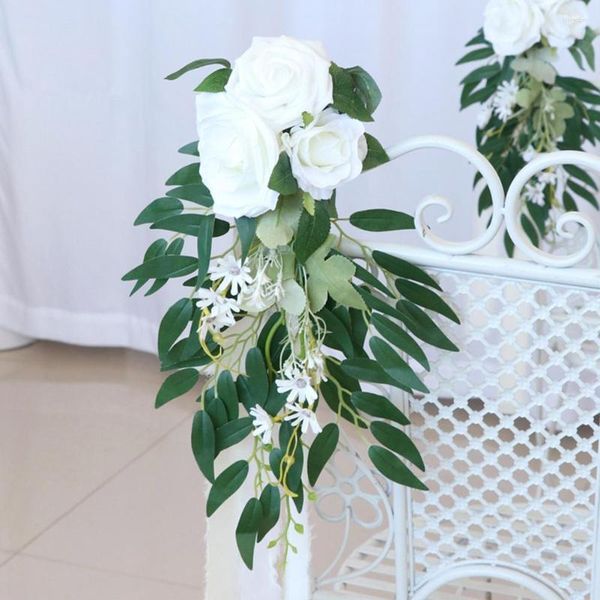 Flores decorativas Silla de boda Ceremonia de decoración de la espalda Rosa artificial con hojas verdes cintas para la fiesta de la iglesia