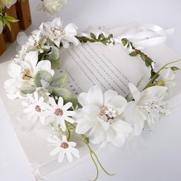 Fleurs d￩coratives Bougeur de mariage Perle Fleur Hairband Hair Bijoux Charmes accessoires de fian￧ailles pour les demoiselles d'honneur de mari￩e