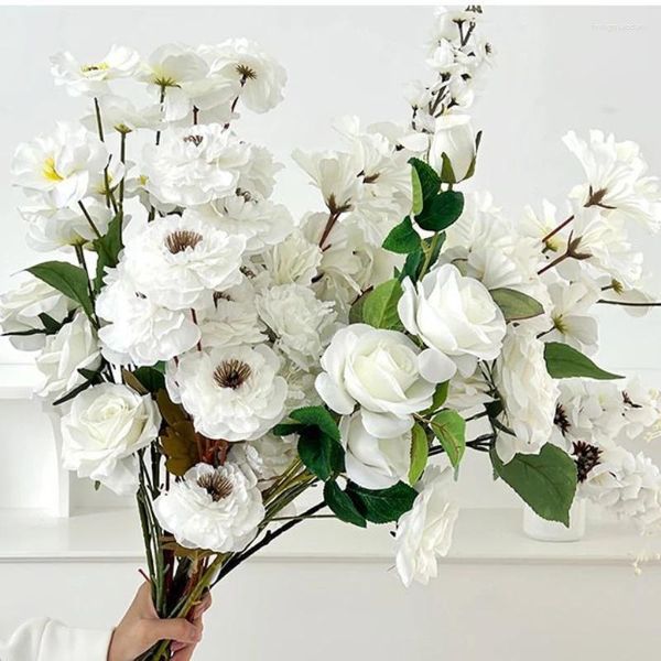 Flores Decorativas Artificiales Blancas Con Un Tema Bola Bordada Rosas Decoración Del Salón De Bodas Arreglo Floral Guía De Carretera