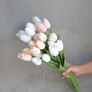 Decoratieve bloemen witte blush tulpen knoppen bundel echte touch faux kunstmatige roze tulpen boeket diy thuisbloemarrangement