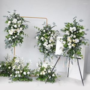 Decoratieve bloemen Witte rozenbloemrij bruiloft