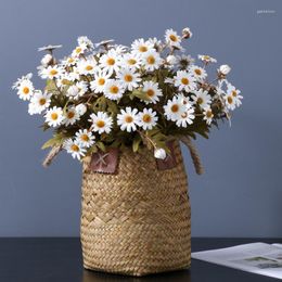 Decoratieve bloemen Groothandel 9-head trossen chrysanthemums kleine madeliefjes tuin wilde huisdecoratie kunstmatig