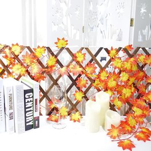 Decoratieve bloemen vensterwond herfstbladeren slinger herfst esdoorn haple nep gebladerte rattan huizen tuin balkon decoratie muur decor zijden wijnstokken