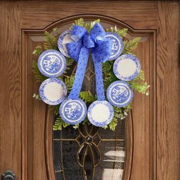 Plaque en bois de fleurs décoratives, couronne à motif de porcelaine bleue et blanche, décorations de fête dans la cour extérieure, guirlande pour porte murale et fenêtre