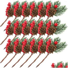 Couronnes de fleurs décoratives 10/20 / 30pcs branches de pin d'arbre de baies de Noël artificielles fausses sélections de Noël Simation Red Navidad Drop Deliver Dhqw6