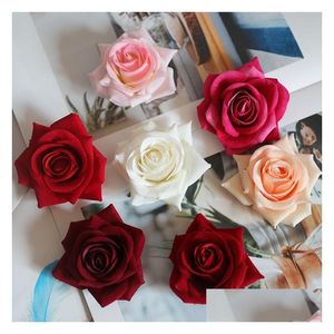 Couronnes de fleurs décoratives 10 pièces / lot têtes de roses artificielles bord bouclé pour fond de mariage arrangement de fleurs murales AC Ottv3