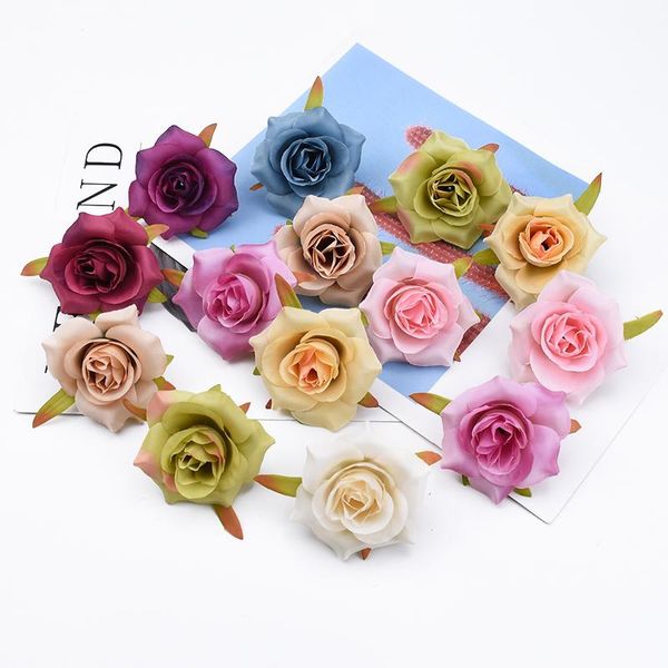 Couronnes de fleurs décoratives 10 pièces faux artisanat décoration de la maison accessoires cadeaux boîte Roses mariage mariée liquidation guirlande broche