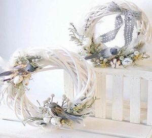 Decoratieve bloemen kransen 1030 cm witte rattan krans ring diy paas ei decor kunstmatige bloem slinger gelukkige feest geschenken wo3152876