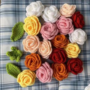Couronnes de fleurs décoratives 1 pièce, belle laine tricotée, fleur tissée à la main, ornement de tête de Rose, broche de bricolage, couvre-chef, accès aux vêtements