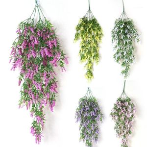 Decoratieve bloemen kransen 2 stks plastic simulatie bloem muur hangen nep voor woonkamer bosbunch decoratie plant mand rattan lavendel