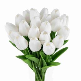 Couronnes De Fleurs Décoratives 33 cm Fleur De Tulipe Bouquet De Tulipes Artificielles Mousse PE Faux Fleur Pour La Cérémonie De Mariage Décor Maison Bouquet De Jardin Décor HKD230818