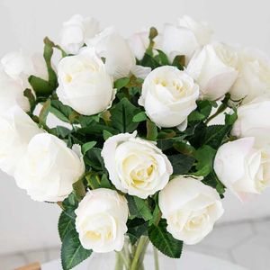 Fleurs décoratives couronnes 5pcs des fleurs artificielles vases pour décoration de mariage à la maison bouquet de jardin roses longues bouquet tige de Noël guirlande fausses plantes