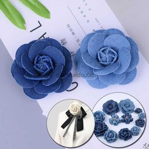 Couronnes De Fleurs Décoratives 5pcs Fleurs Artificielles Petit Camélia DIY Denim Fleur pour Mariage À La Main Scrapbooking Coiffe Artisanat Vêtement Décor HKD230818