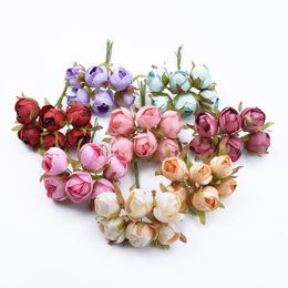 Couronnes De Fleurs Décoratives 6pcs Mini Soie Thé Rose Bourgeon Bouquet De Fleurs Artificielles Scrapbooking Décoration De Fête De Mariage DIY À La Main Faux C