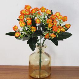 Decoratieve bloemen kransen kunstmatige magnolia zijde chrysanthemum nep madeliefje bruiloft voor diy tuinkamer decor kerst kantoor huis