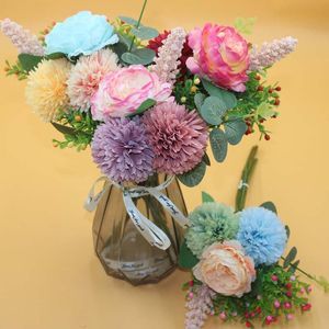 Couronnes de fleurs décoratives Bouquet de 7 sortes de thé de pivoine artificielle mixte Hortensia en soie Faux Art floral Peut être utilisé pour le bricolage à la maison Gard