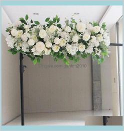 Decoratieve bloemen kransen flonen kunstmatige nep rij bruiloft boog bloemendecoratie podium backdro1072761